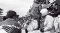 Pilot Fordu Ken Miles, který předtím vyhrál v sezóně už dva hlavní vytrvalostní závody v Sebringu a Daytoně a o vytouženou trojkorunu v roce 1966 přišel až vinou zákulisní hry vlastní stáje.