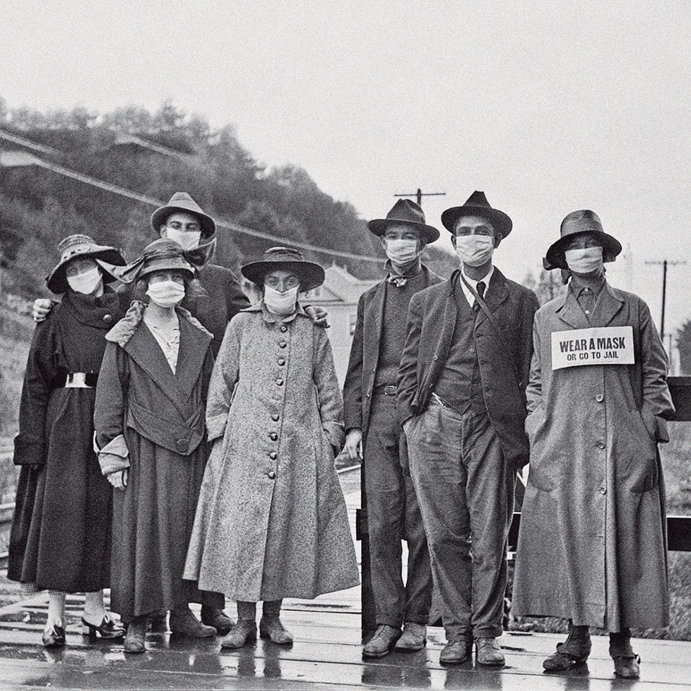 Město San Francisco vsadilo v&nbsp;době španělské chřipky (1918) na&nbsp;nošení roušek a&nbsp;včas zavedlo další protiepidemická opatření. Rozvolňovat však začalo příliš brzy a&nbsp;následky byly tragické.