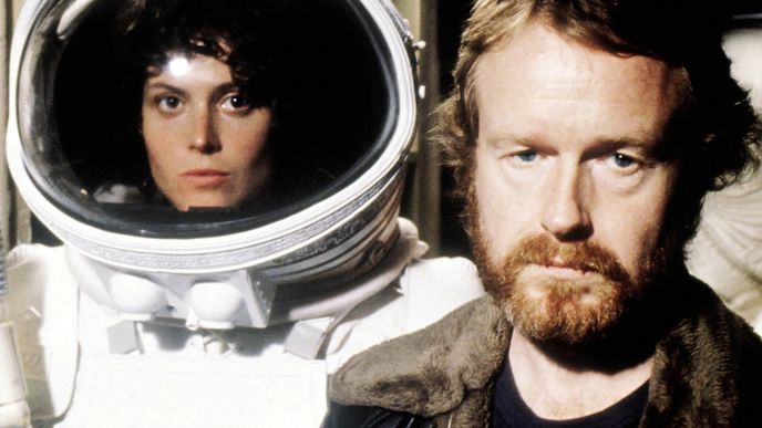 Ridley Scott celovečerně debutoval až ve čtyřiceti, ale hned svým druhým filmem Vetřelec (1979) způsobil revoluci v žánru sci-fi a zahájil sérii silných hrdinek, která sahá až k letošnímu Klanu Gucci