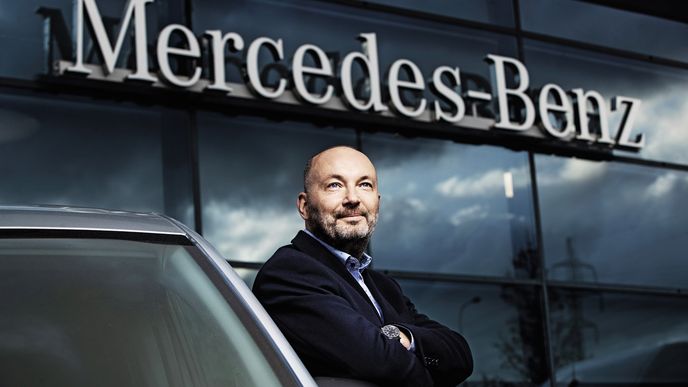 Podle Františka Mühlfeita, ředitele prodeje a marketingu dodávkových vozidel Mercedes-Benz, je současná evoluce ohledně elektromobility značně urychlena novými emisními limity.