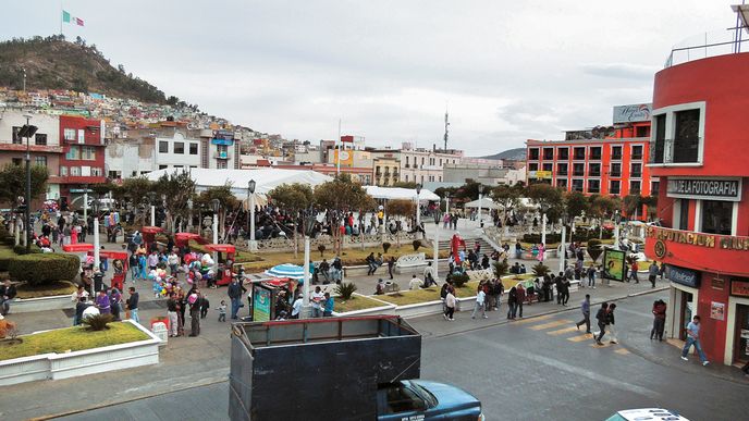 Náměstí v Pachuce ani zbytek města turisty ničím moc nelákají