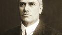 O tři roky mladší Václav Klement se stal generálním ředitelem a po roce 1925 pod křídly firmy Škoda také generálním radou
