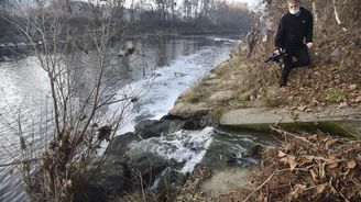 Nevstoupíš dvakrát do stejné Bečvy aneb Proč se z valašské řeky opakovaně stává stoka