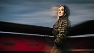 Ewa Farna: Lidi mi psali, ať se zašiju do pytle. Dnes svému tělu děkuju, že odnosilo dvě děti Ewa Farna: Lidi mi psali, ať se zašiju do pytle. Dnes svému tělu děkuju, že odnosilo dvě děti