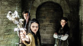 Sirotek a temná strana Síly aneb Fantasy Zrození alchymistky pokračuje v osvědčené pohádkové cestě Sirotek a temná strana Síly aneb Fantasy Zrození alchymistky pokračuje v osvědčené pohádkové cestě