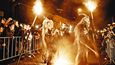 Dřevěná krampusácká maska se v Rakousku a jižním Bavorsku předává z generace na generaci