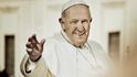 František (Argentinec, jezuita, vlastním jménem Jorge Mario Bergoglio, 78 let) je 266. papežem katolické církve a dnes i jednou z největších celebrit světa
