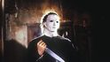Halloween Jeden z nejslavnějších vraždících psychopatů se vrací v obnovené kino­premiéře. Děs a Jamie Lee Curtisová ve filmu Johna Carpentera z roku 1978. 