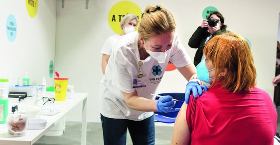 Novavax přichází do Česka: Očkování novou vakcínou proti covidu už v&nbsp;lednu