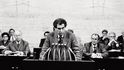 Československé Federální shromáždění a Miloš Zeman při projevu v březnu 1990