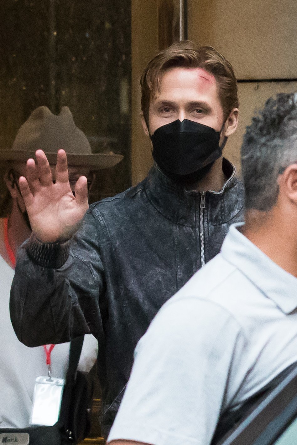 Ryan Gosling při natáčení v Praze: Jizva na čele