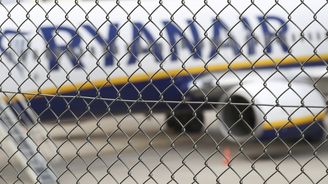 Ryanair zrušil linku z Londýna do Pardubic kvůli problémovým boeingům