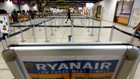 Piloti irské nízkonákladové letecké společnosti Ryanair v několika evropských zemích pořádají 24hodinovou stávku.