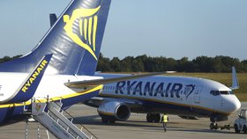 Očkované cestující nepustili bez testu v Praze do letadla Ryanair