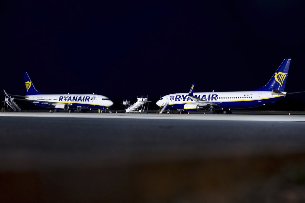 Piloti letecké společnost Ryanair v Německu stávkují, došlo ke zrušení 150 letů (12.9. 2018).