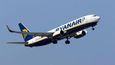 Irský letecký dopravce Ryanair vykázal za poslední finanční rok, který skončil v březnu, ztrátu 815 milionů eur.