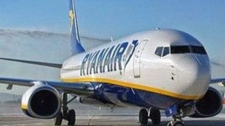 Ryanair ve čtvrtletí prodělal půl miliardy. Ceny letenek jsou příliš nízké, varuje