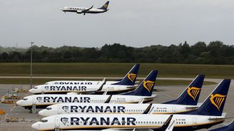 Prodejce letenek Kiwi žaluje Ryanair, soud ovšem odmítl předběžné opatření proti ověření identity