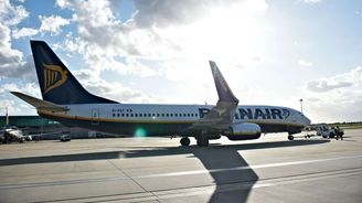 Ryanair a Wizz Air vydírají zadlužené království, tlačí i na Prahu: Nudní úředníci to nechápou Ryanair a Wizz Air vydírají zadlužené království, tlačí i na Prahu: Nudní úředníci to nechápou