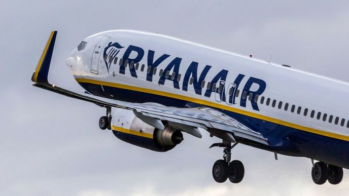 Letecká společnost Ryanair vede s českou firmou Kiwi.com dlouhodobé spory.