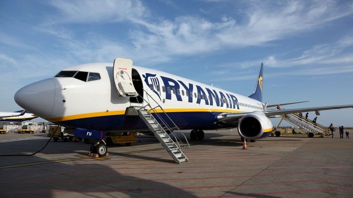 Online platformy pro rezervaci letenek společně vystoupily proti Ryanairu.
