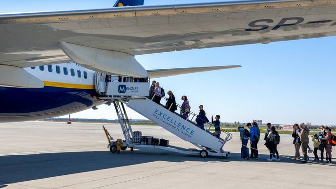 Ryanair. Ryanair.