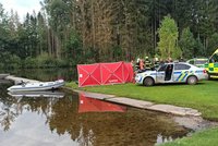 Tragédie na rybách: Bezvládného muže vytáhli hasiči na břeh, oživit se ho nepodařilo