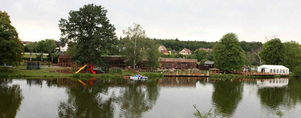 Rybník Šeberák je oblíbené koupaliště.