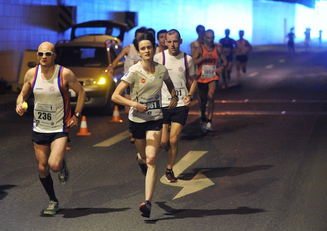 2010. Martina Sáblíková při pražském maratonu.