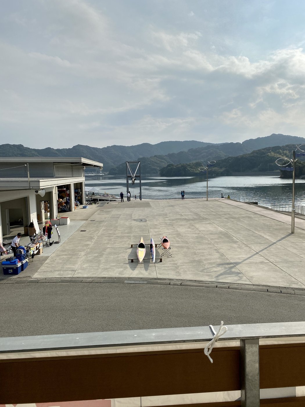 Čeští rychlostní kanoisté se na olympijské závody v Tokiu připravují v loděnici ve městě Susaki na ostrově Šikoku.