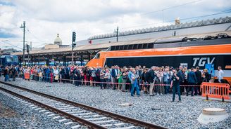 OBRAZEM: Rychlovlak TGV je v Česku. Jde o závazek pro stavbu rychlodráhy, tvrdí Kupka