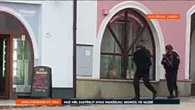 Zásah v restauraci v Rychnově nad Kněžnou, kde Miloslav zastřelil svou manželku.