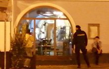 Krvavý večer v restauraci v Rychnově nad Kněžnou: Manžel střelil ženu do hlavy… 