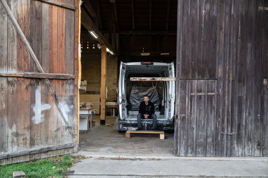 Obytňákovi, s. r. o. Před lety vyrazili na cesty, pak kolem obytných dodávek vznikl rodinný byznys Obytňákovi, s. r. o. Před lety vyrazili na cesty, pak kolem obytných dodávek vznikl rodinný byznys
