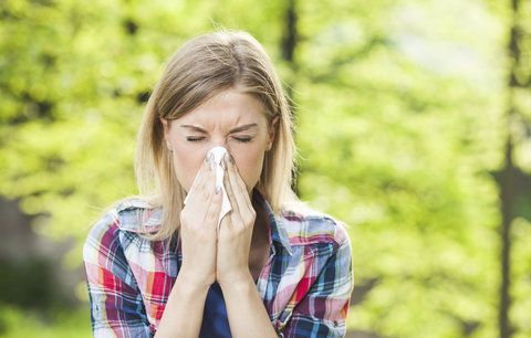 Jarní alergie: Jak ji poznat a čím potíže léčit? 
