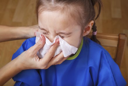 Pozor, žlutá rýma! S jakou nudlí poslat dítě do školky a s jakou už ne? 