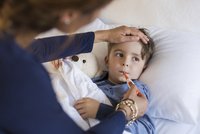 Čtyři největší chyby, které rodiče dělají při podávání léků dětem