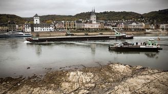 Nejdůležitější řece Evropy opět chybí voda. Historický kolaps dopravy se může opakovat