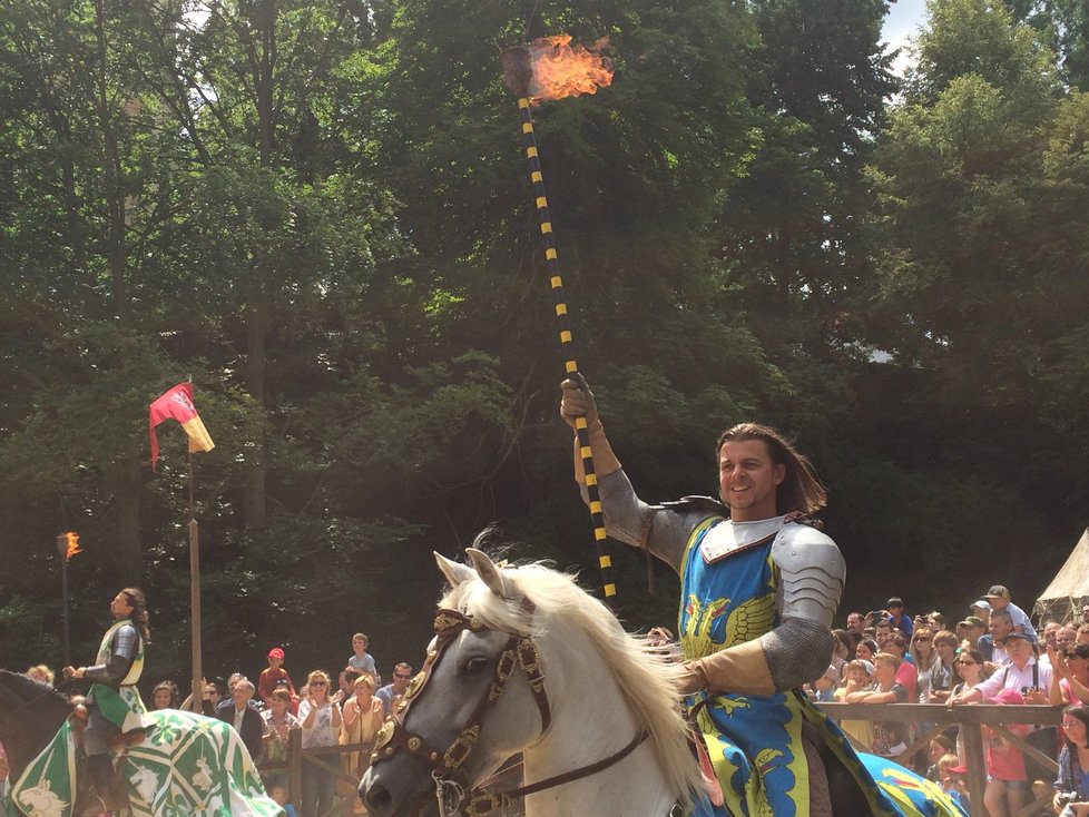 Král Jan Lucemburský na rytířských slavnostech