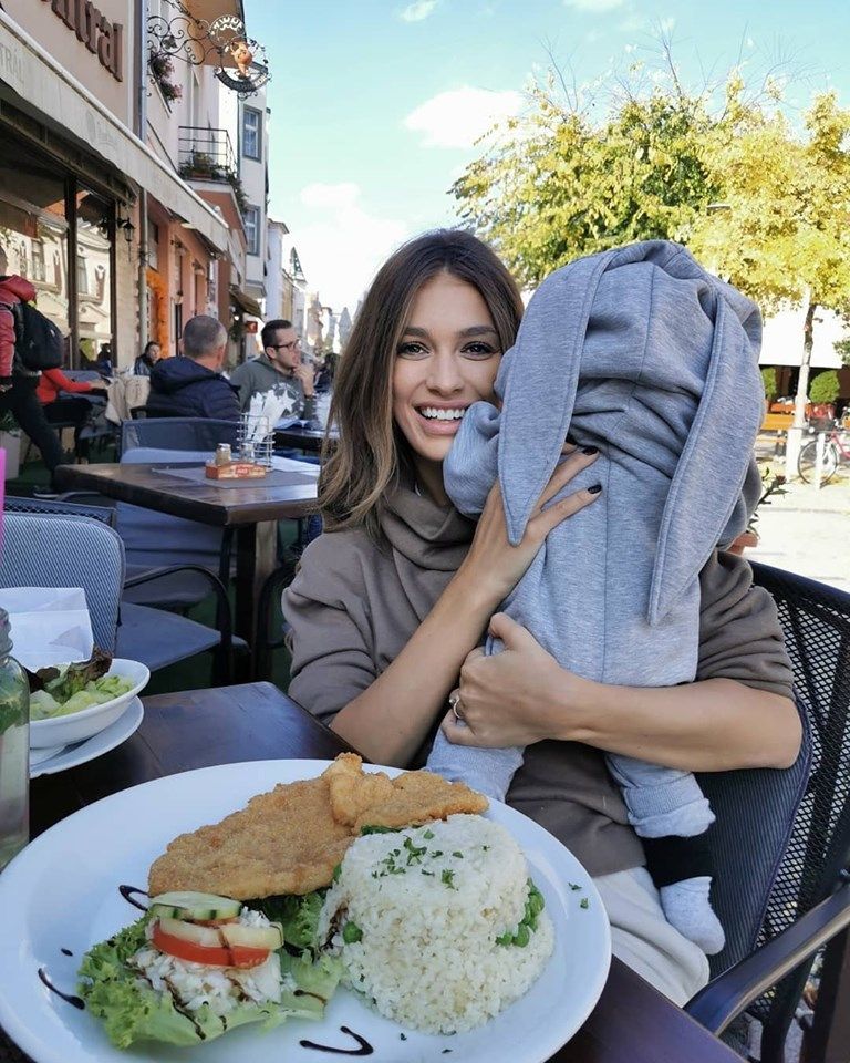 Jasmina Alagičová je gurmetka - smažený řízek s rýží