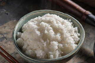 Rýže v troubě se nelepí a nerozvaří: Jak ji správně uvařit?