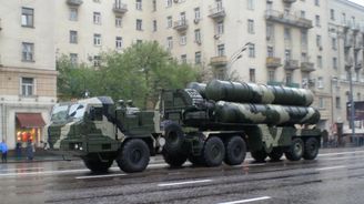 Rusko zbrojí. Na západě země rozmístí rakety Iskander a S-400