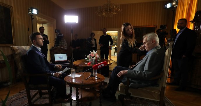 Prezident Miloš Zeman a David Vaníček v pořadu S prezidentem v Lánech