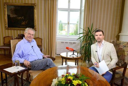 Zeptejte se ZDE Miloše Zemana: V neděli s ním vysíláme živý rozhovor z Lán