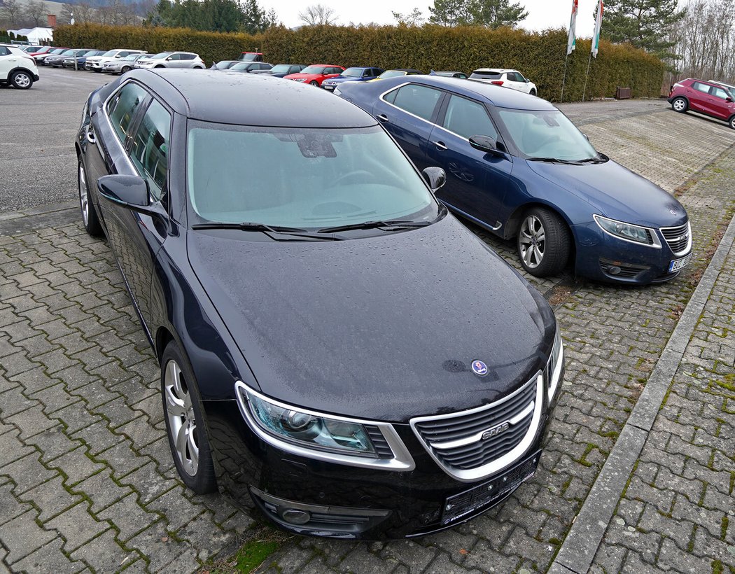 Ani druhý Saab 9-5 NG z aktuální české nabídky neplatí za žádnou chudobku, málokdo v Evropě dnes dokáže s tímto modelem poradit tak ochotně jako fi rma Suchomel NEW v Ústí nad Orlicí