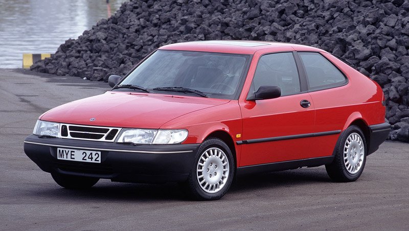 Saab 900