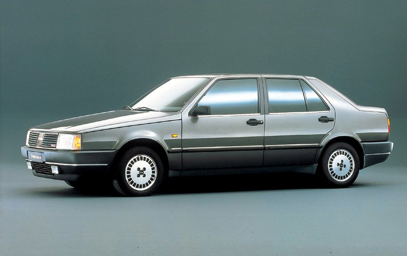 Třetím do party projektu Tipo 4 byl Fiat Croma, velký rodinný vůz vyráběný v letech 1985–1996.