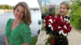 Sabina Laurinová dostala od kolegů krásnou květinu
