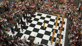 V pátek proběhne souboj živých šachů na Střeleckém ostrově.