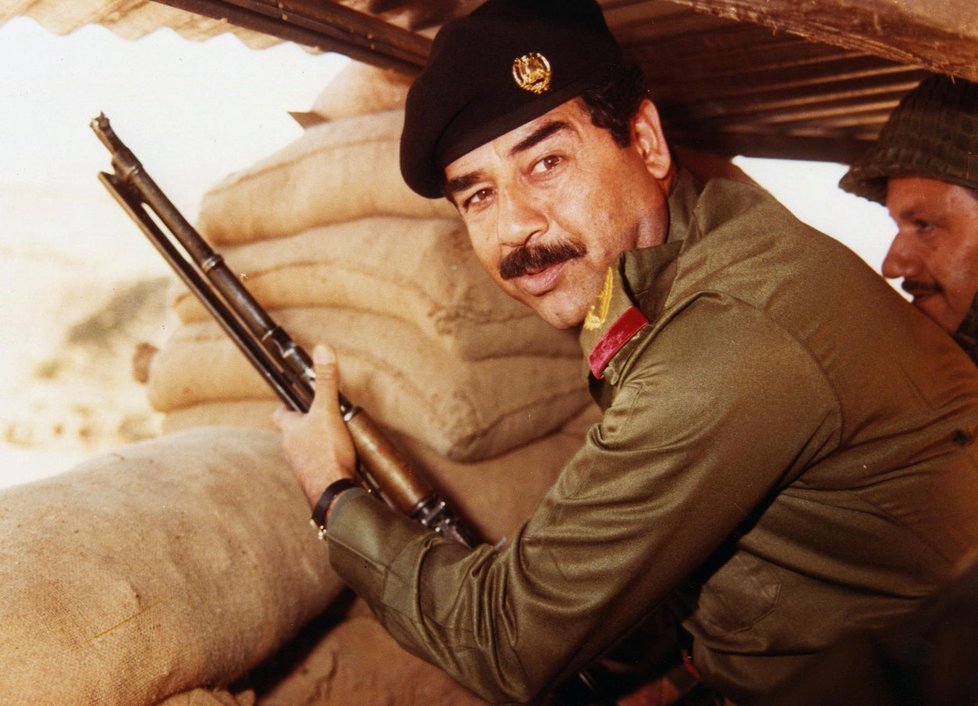 Saddám Husajn trávil své poslední chvíle překvapivě normálně.